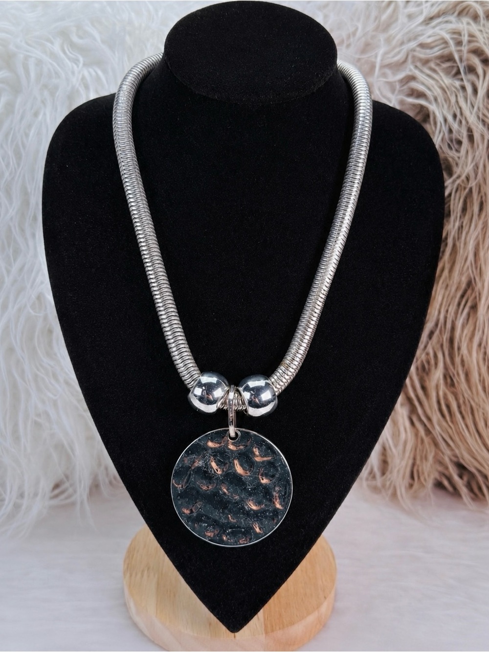Vintage chunky aged, Silvertone, hammered pendant, necklace